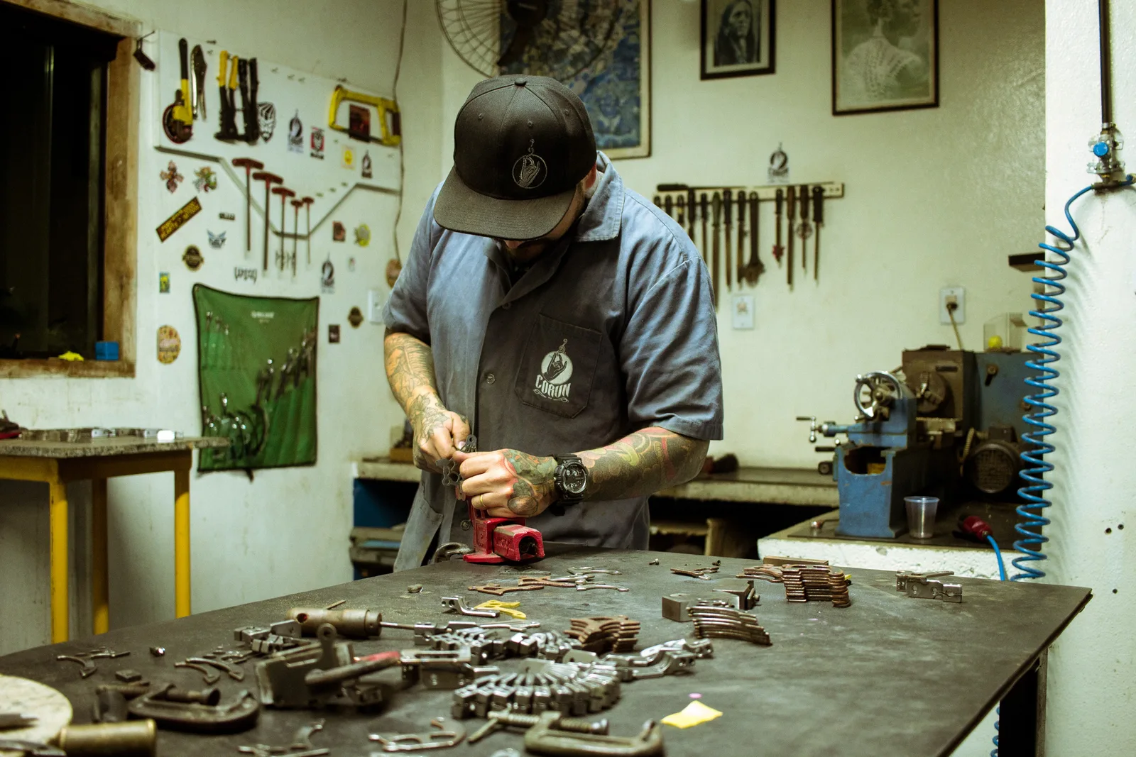 Fabricação de uma máquina na oficina CORUN